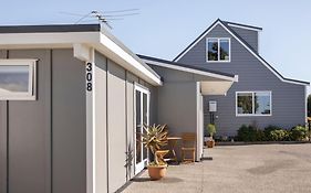 Papamoa Beach Cottage